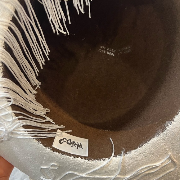 Fringe White Hat - Picture 6 of 6